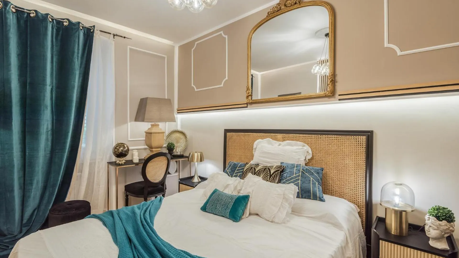 Moulin Rouge Lerici Apartment